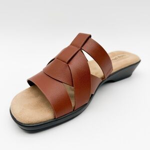 Easy Street Lakeport Slide Sandals Low Wedge Comfort Brown 8.5WW Extra Wide NEW